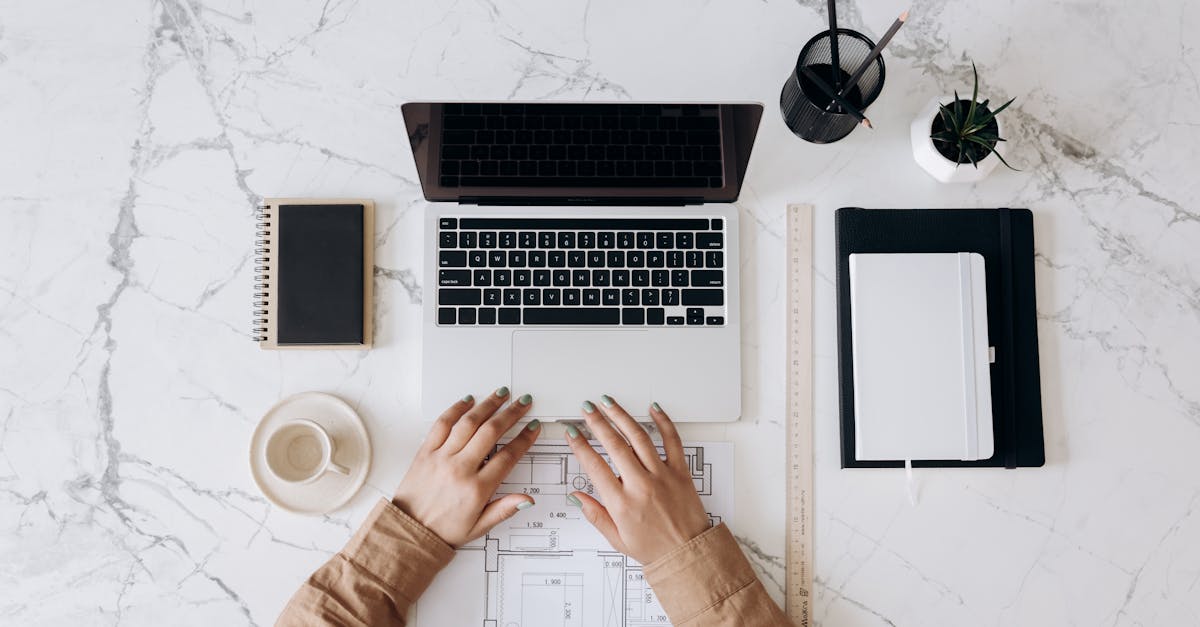 découvrez comment gérer et améliorer votre réputation en ligne grâce à des stratégies efficaces. apprenez à surveiller votre image sur les réseaux sociaux, à répondre aux avis et à construire une présence positive pour renforcer la confiance de vos clients.
